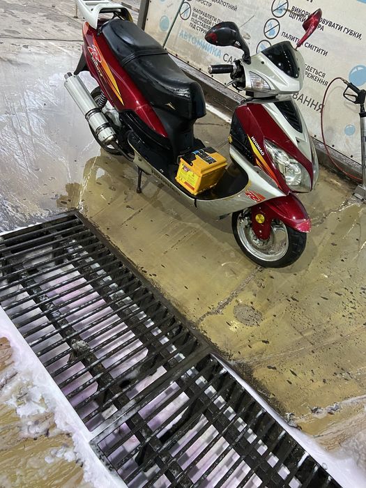 Продам скутер 150