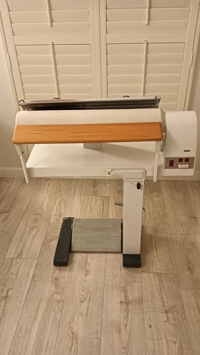 Magiel elektryczny AEG 65 cm