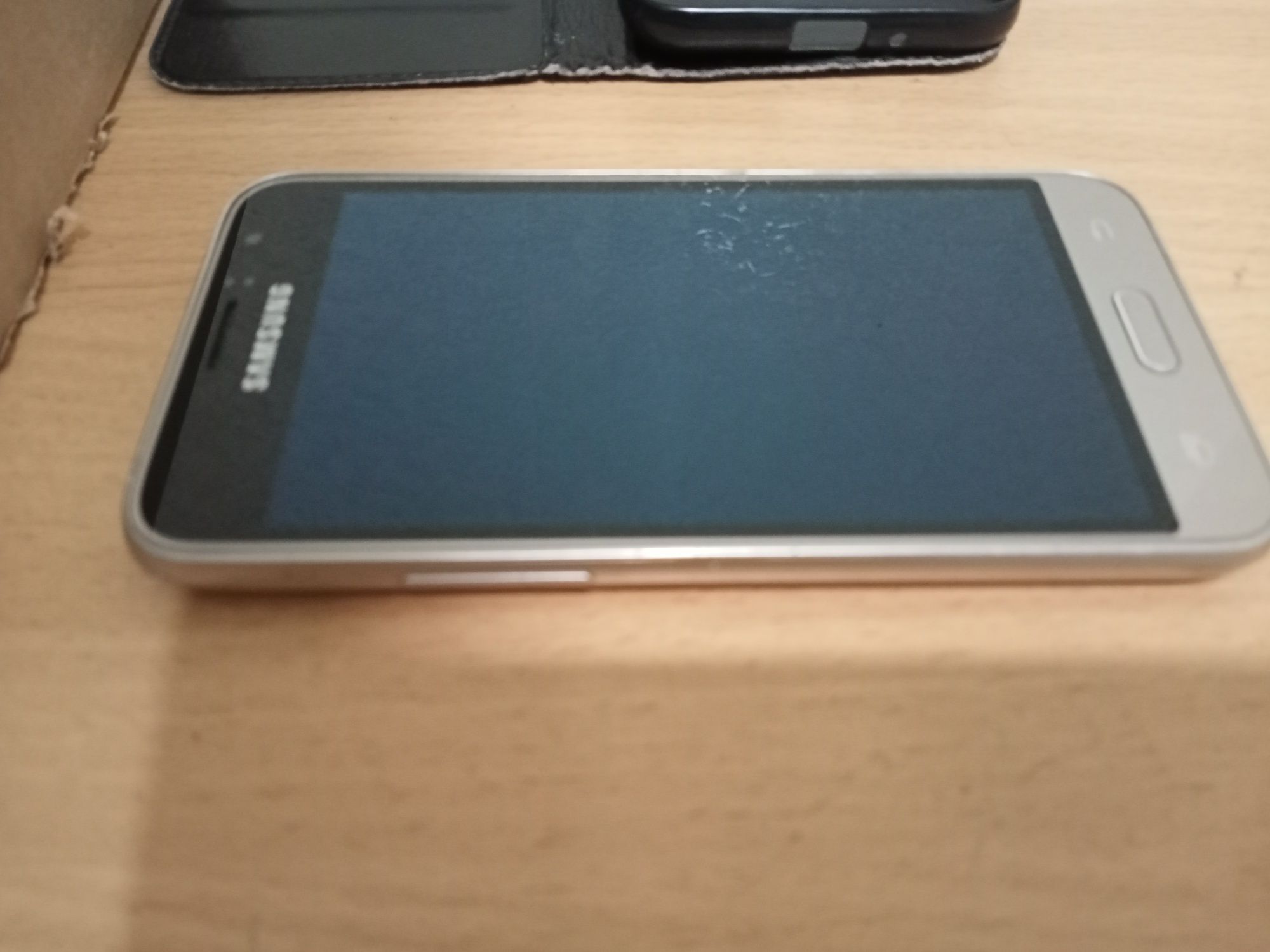 Продам смартфон от Samsung.
