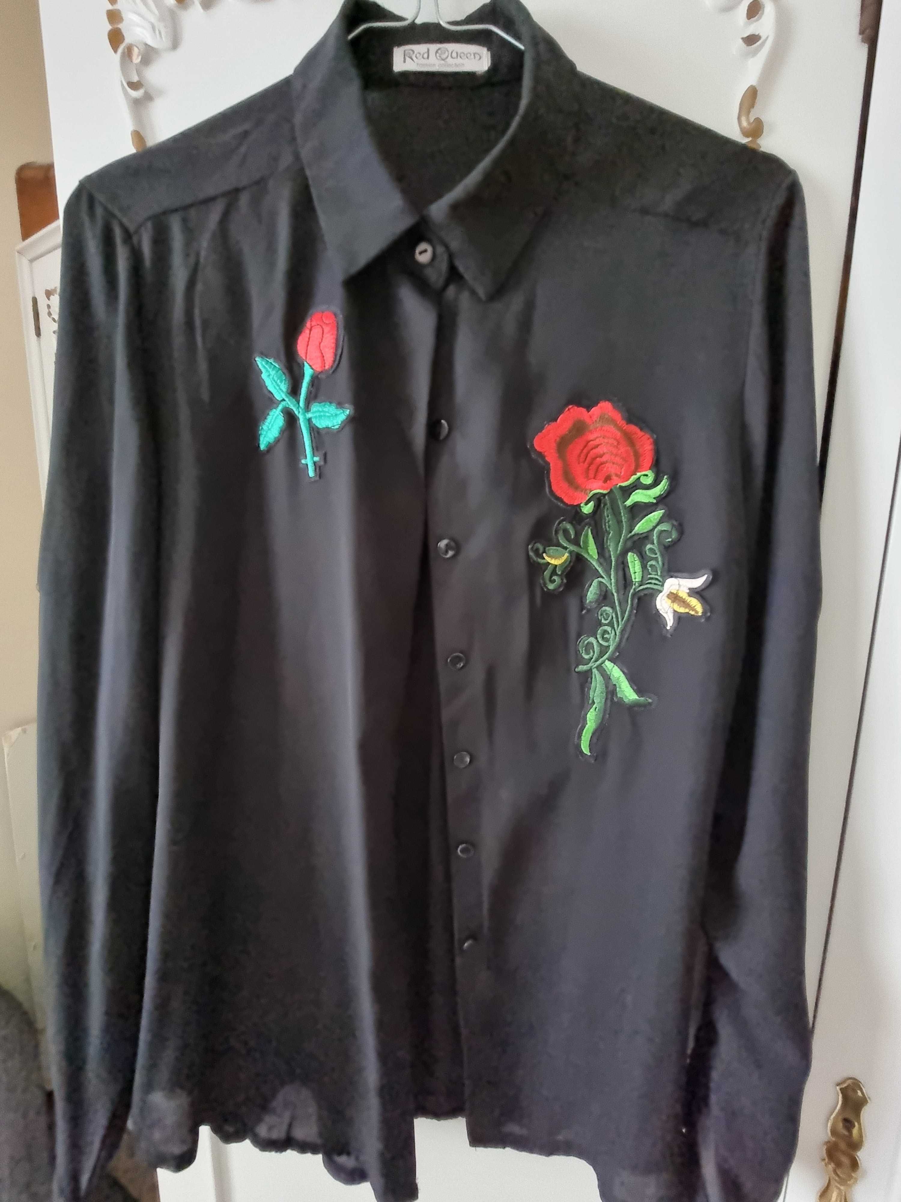Camisa preta com bordados