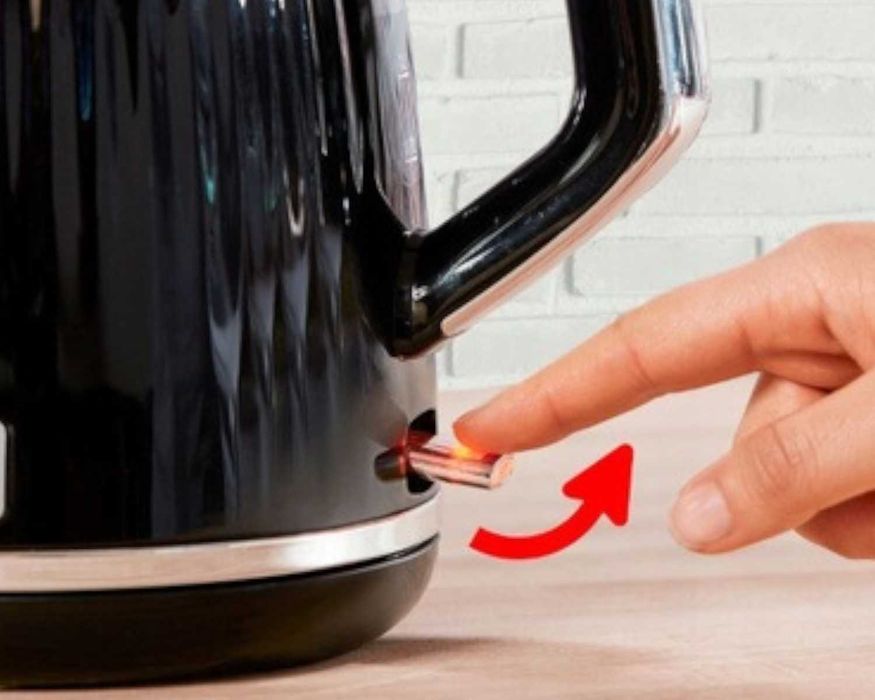 Czajnik Elektryczny Retro 2400W 1.7L Czarny FILTR Antywapienny 360°