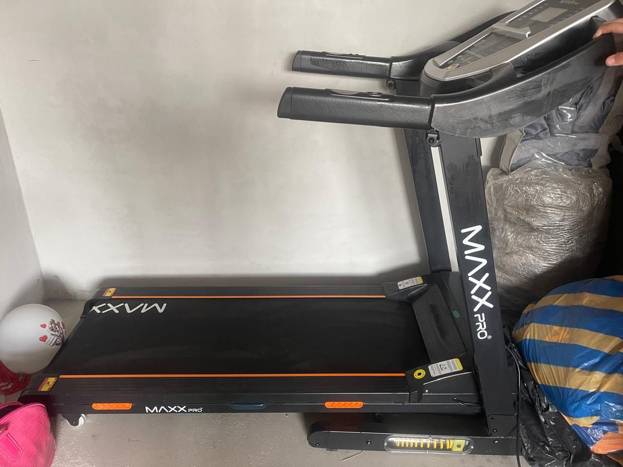 Продам бігова доріжка MaxxPro f30