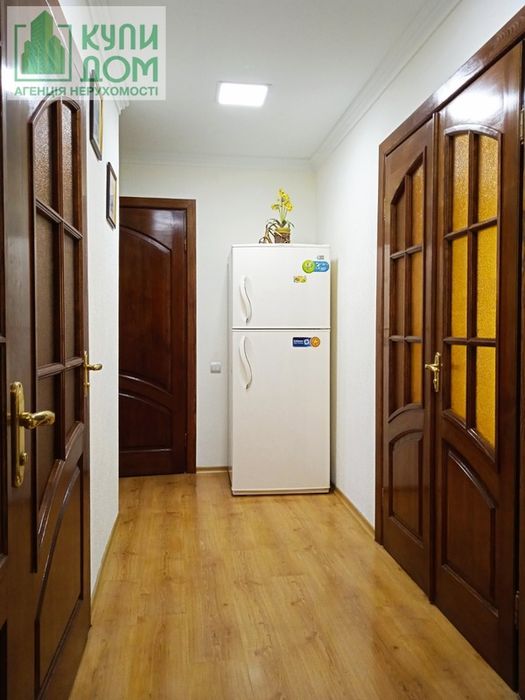 Продам 3-кімнатну квартиру на вулиці Островського Кропивницький