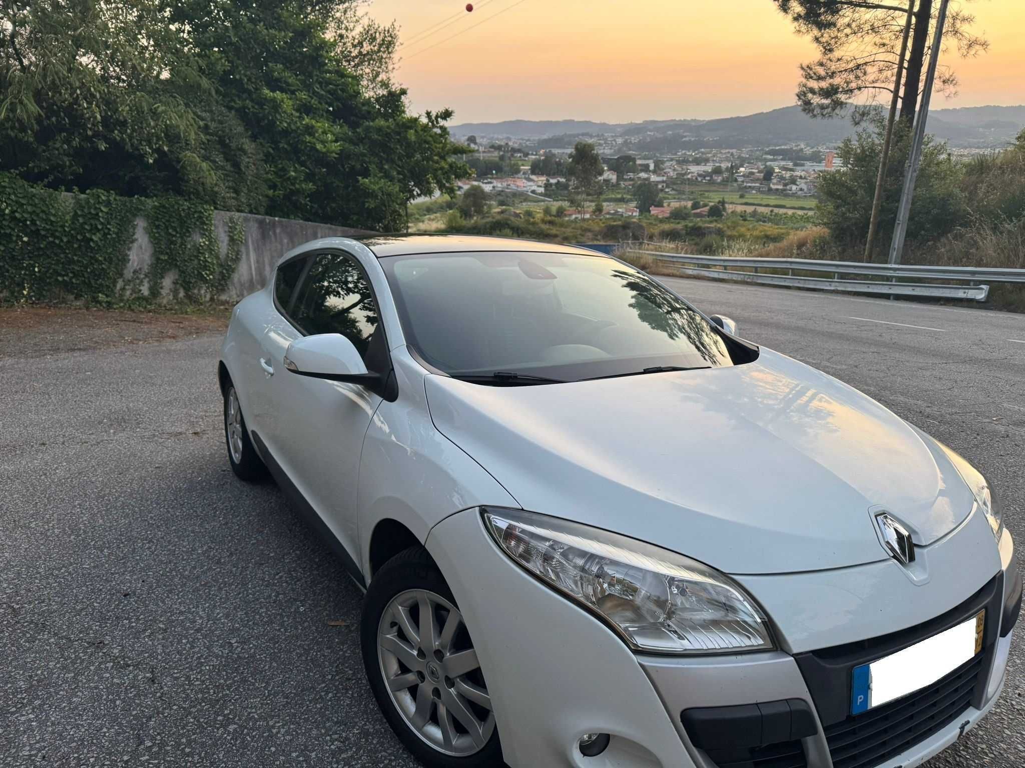 Renault Mégane Coupé 1.5 dCi 2009 – Importado | Mecânica Impecável