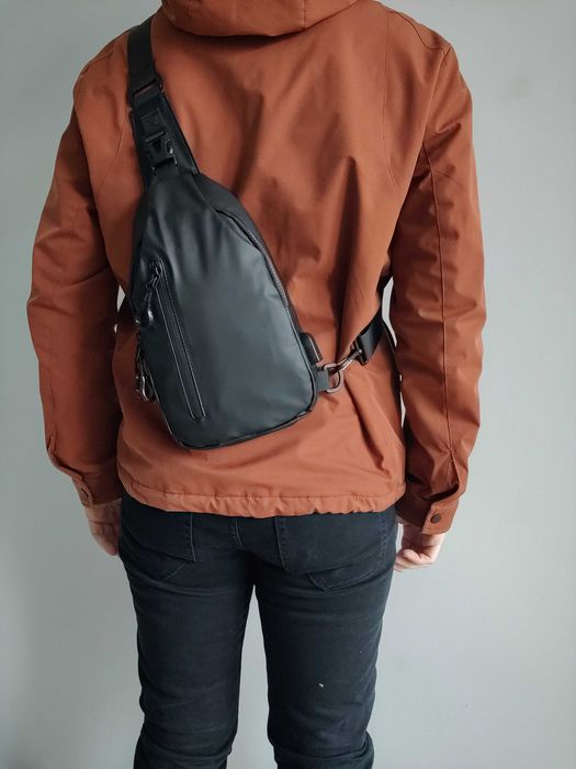 558 Нагрудна сумка слінг