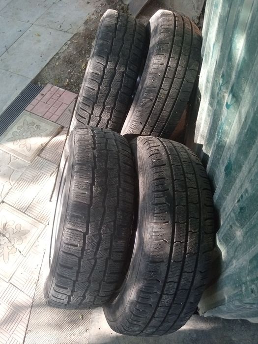 Резина 2 мішелін 2 Росава зима з дисками 195/70/15