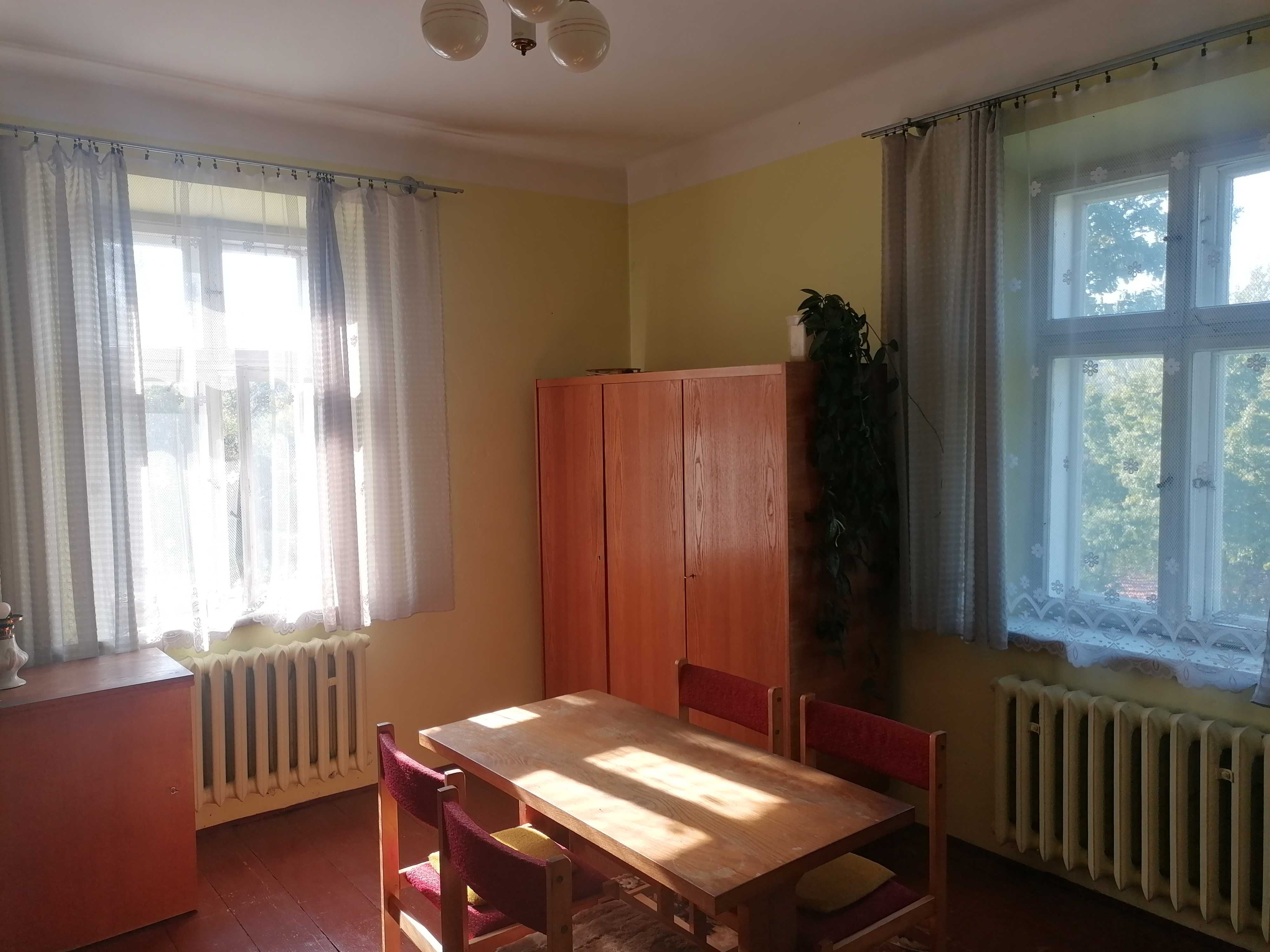 HANDZLÓWKA - Dom z zabudowaniami i działką widokową
