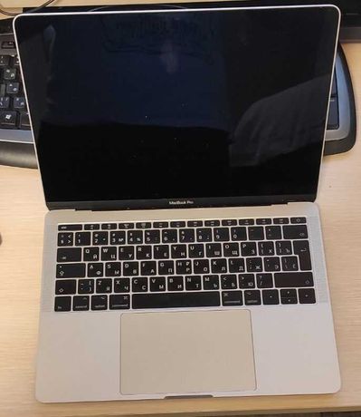 Apple MacBook Pro 13" retina A1708 i5 8gb 256gb ноутбук не вмикається