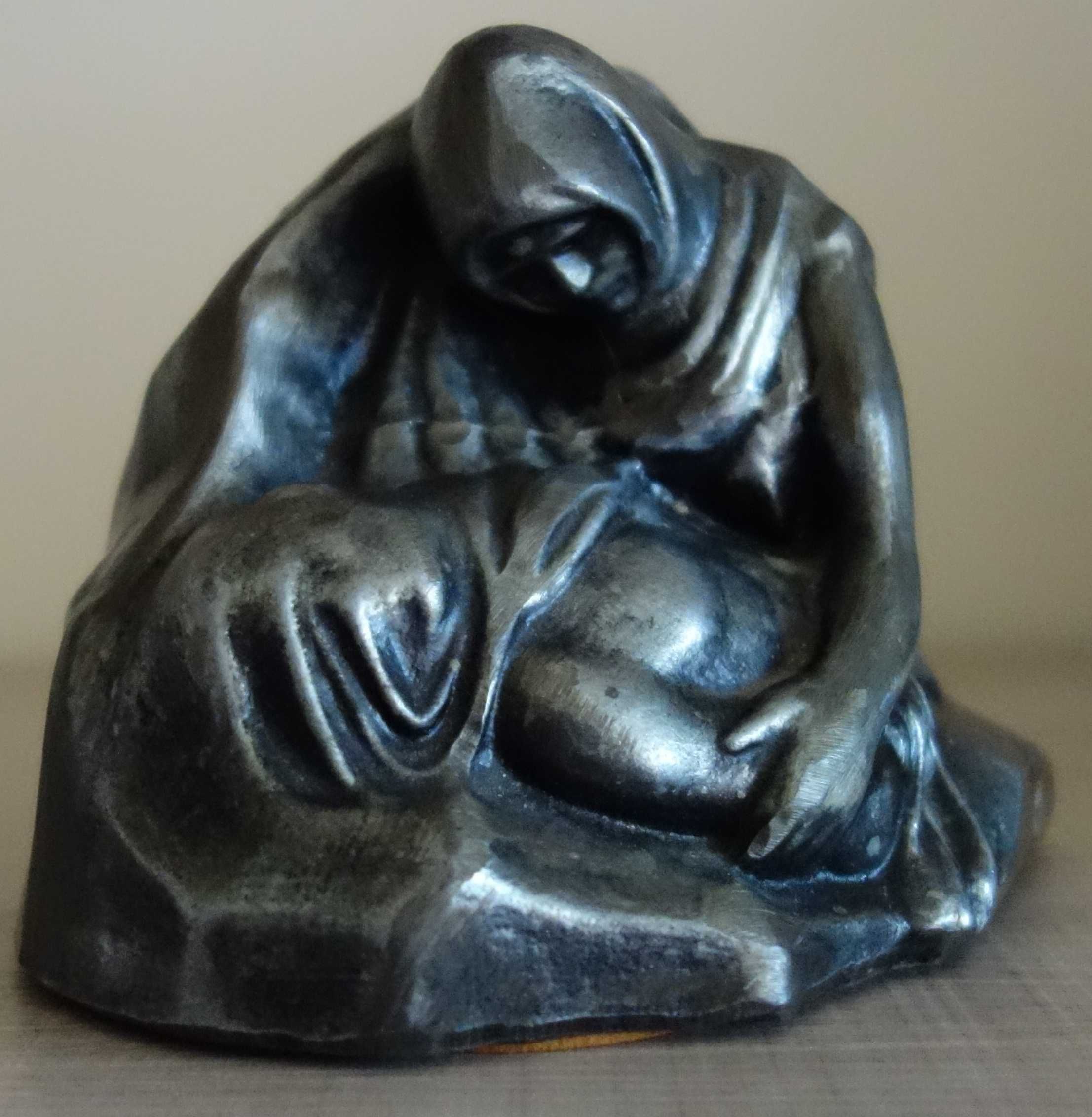 Pieta,  figurka metaloplastyka