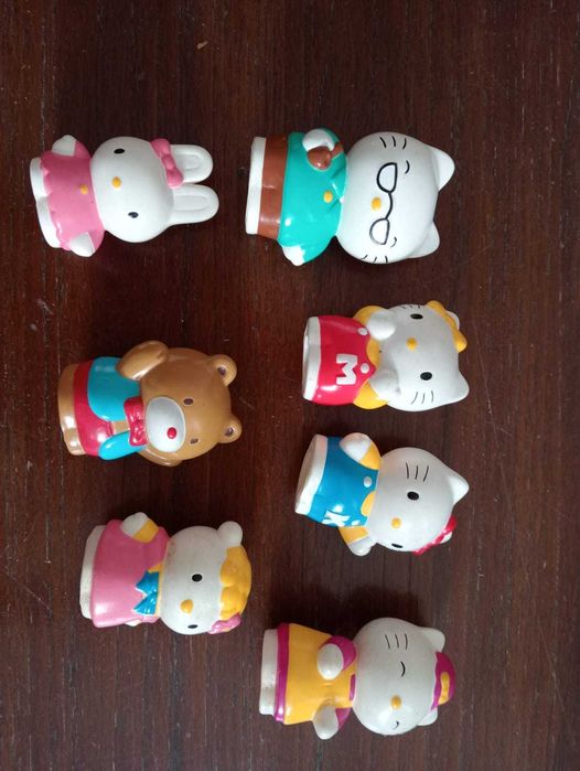 Conjunto figuras Hello Kitty (venda urgente)