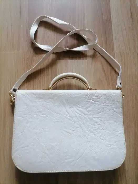 Skórzana biała torebka prl