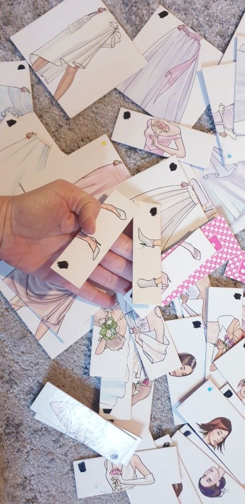 Ukladanka ubieranie lalek barbie gra puzzle przebieranie moda