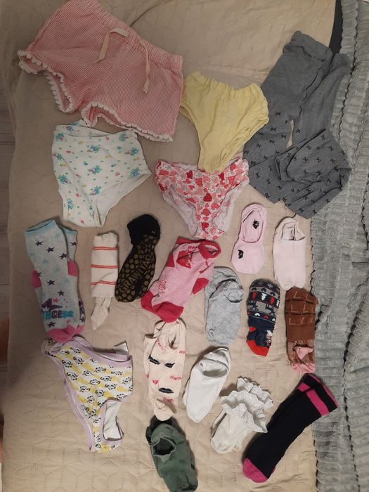 Paka ubranka dla dziewczynki zestaw rozmiar  128-134 cm