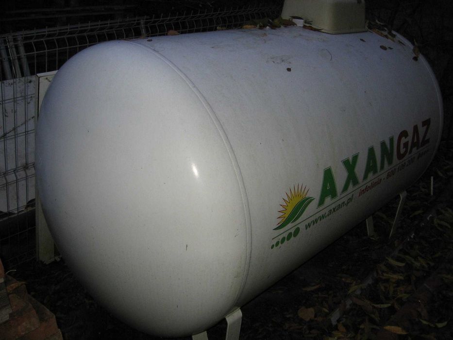 Zbiornik na gaz 2700l. + piec gazowy Vaillant