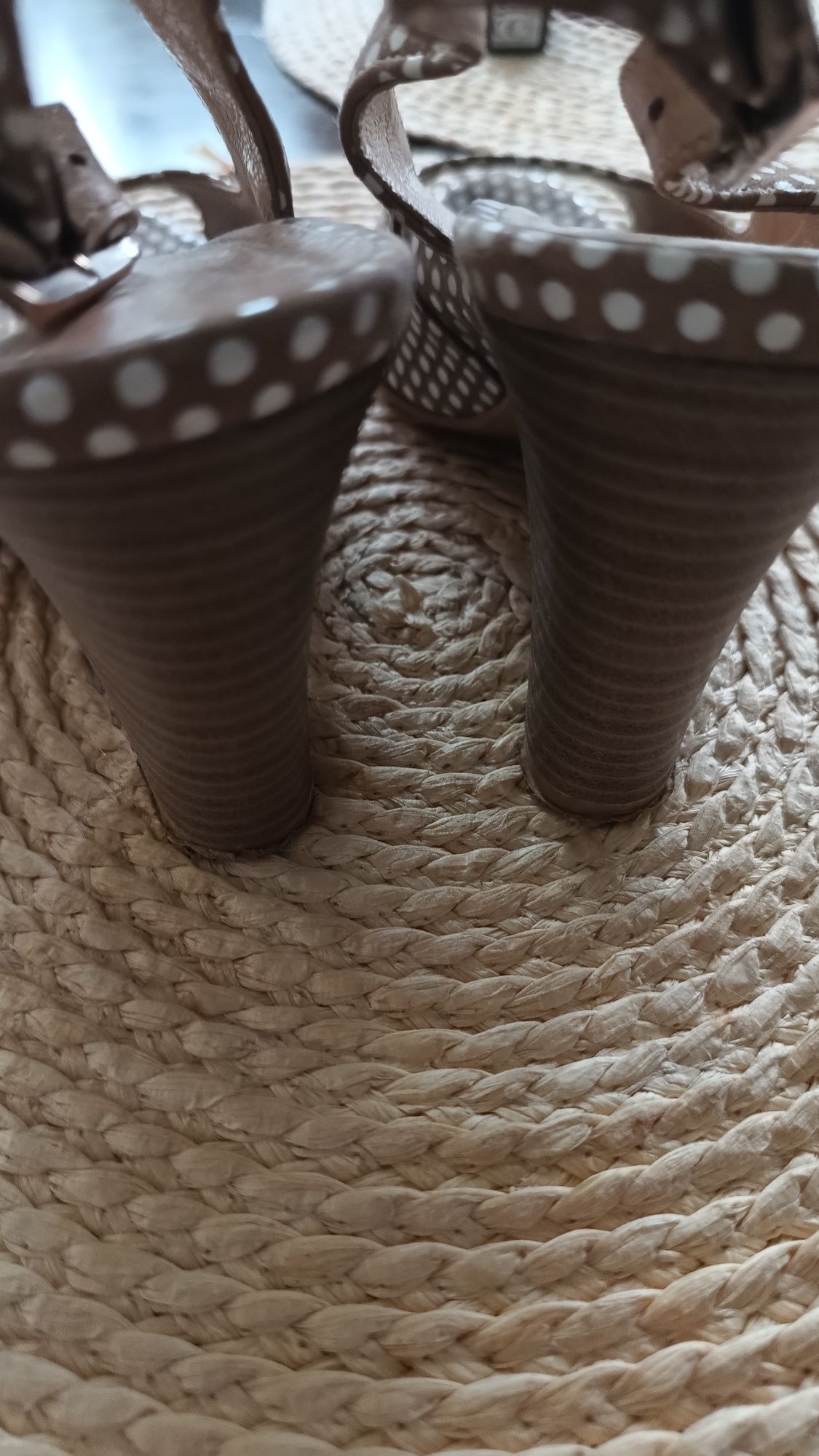 Buty używane rozmiar 36 możliwy odbiór osobisty lub wysyłka