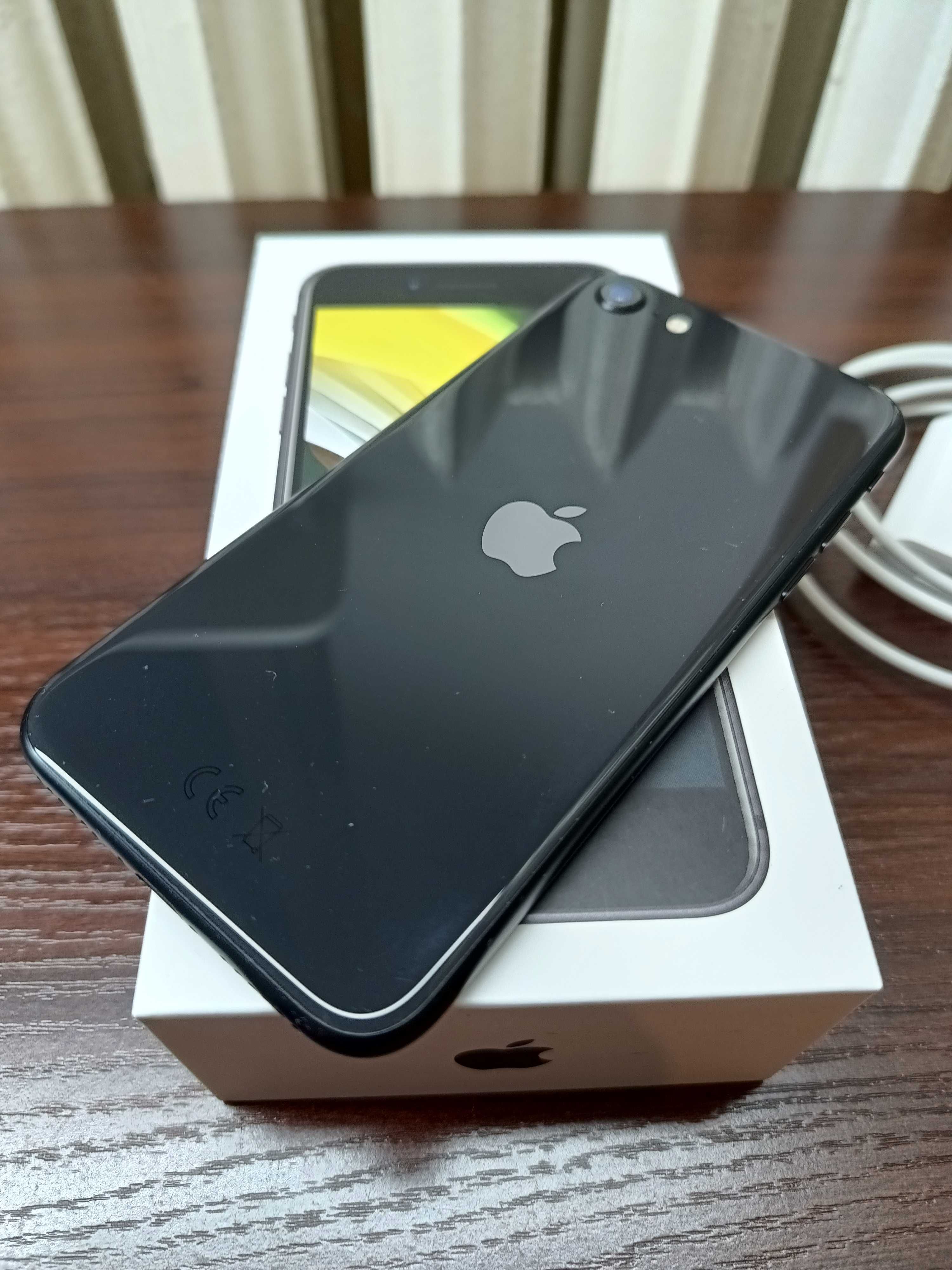 Smartfon APPLE iPhone SE