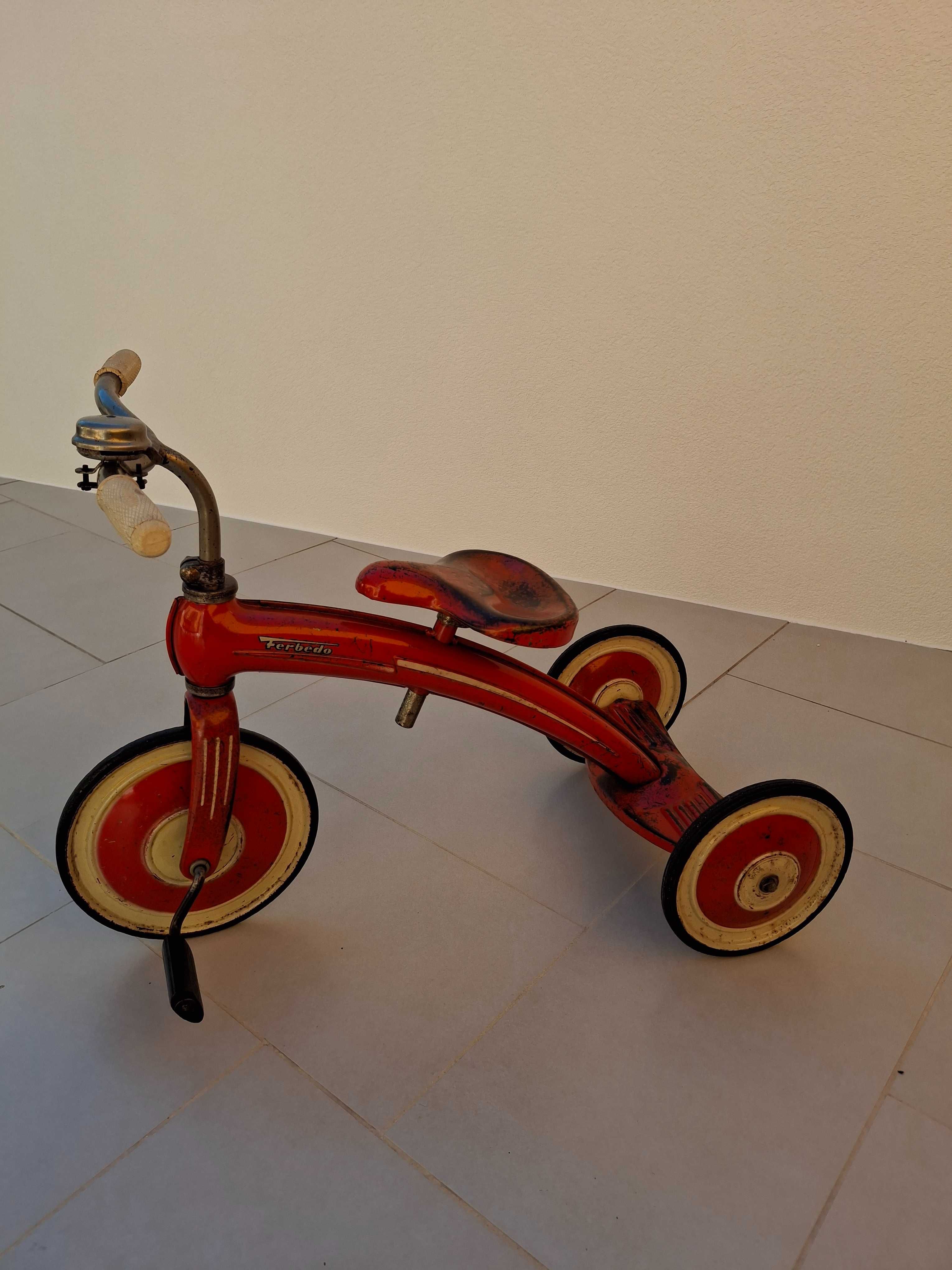 Triciclo trotinete vintage retro