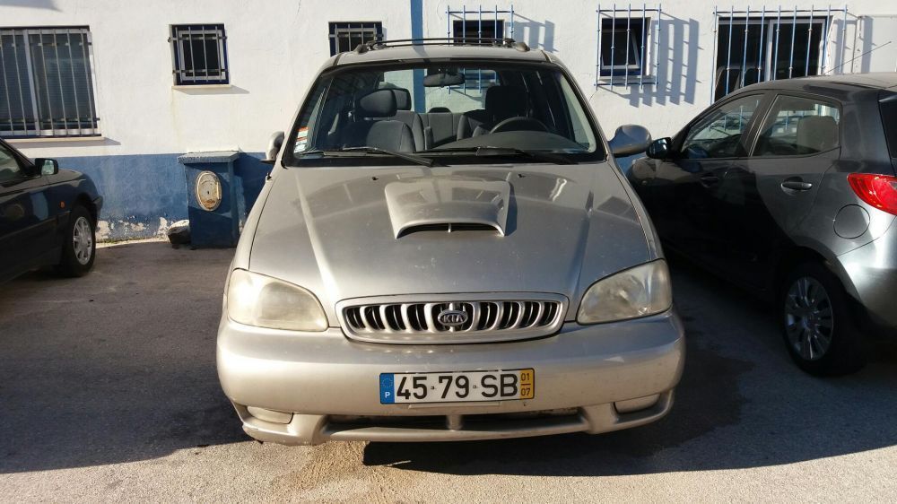 Kia carnival 2.9 interiores como novos