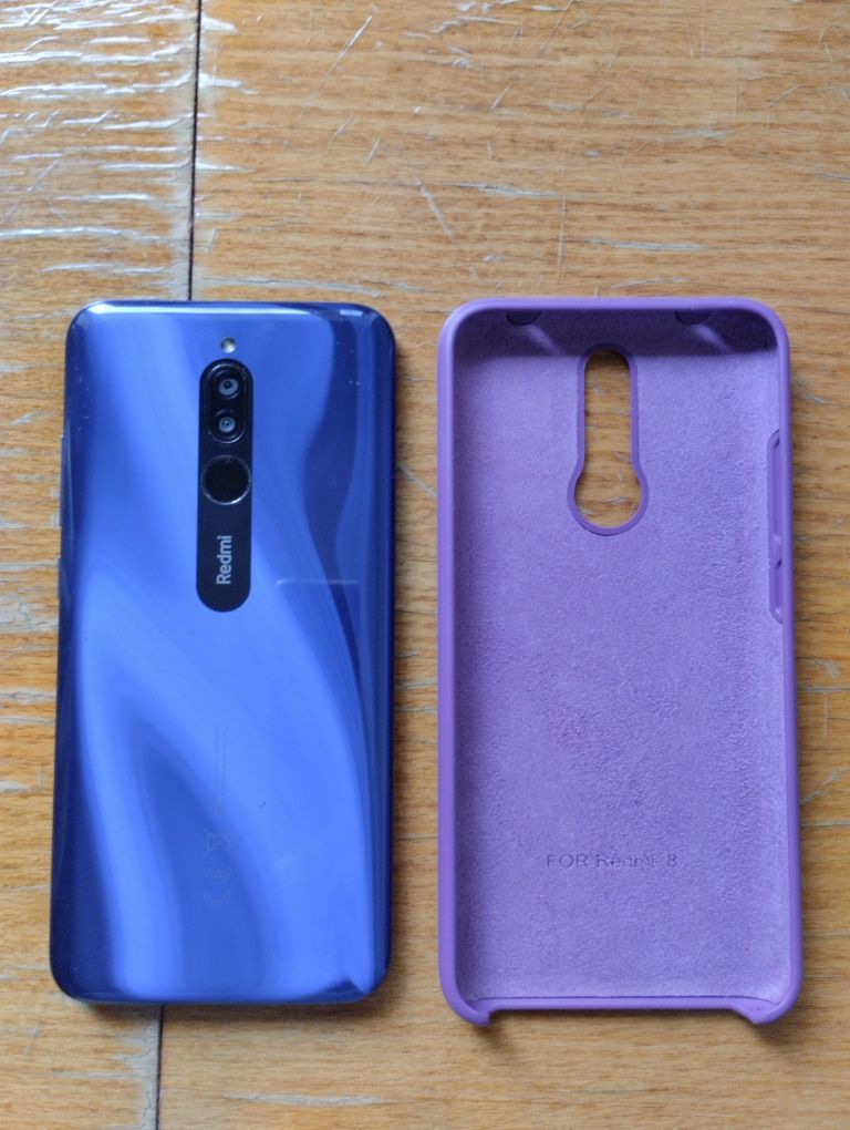 Продам Redmi 8 3/32 гб