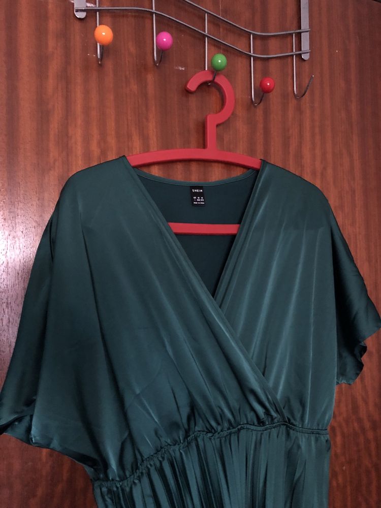 Vestido verde fluido