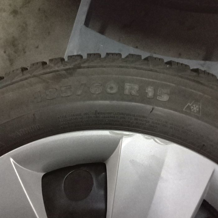 Koła zimowe+ kołpaki do Skoda Fabia,VW POLO,Seat Ibiza 185/60R15 88T