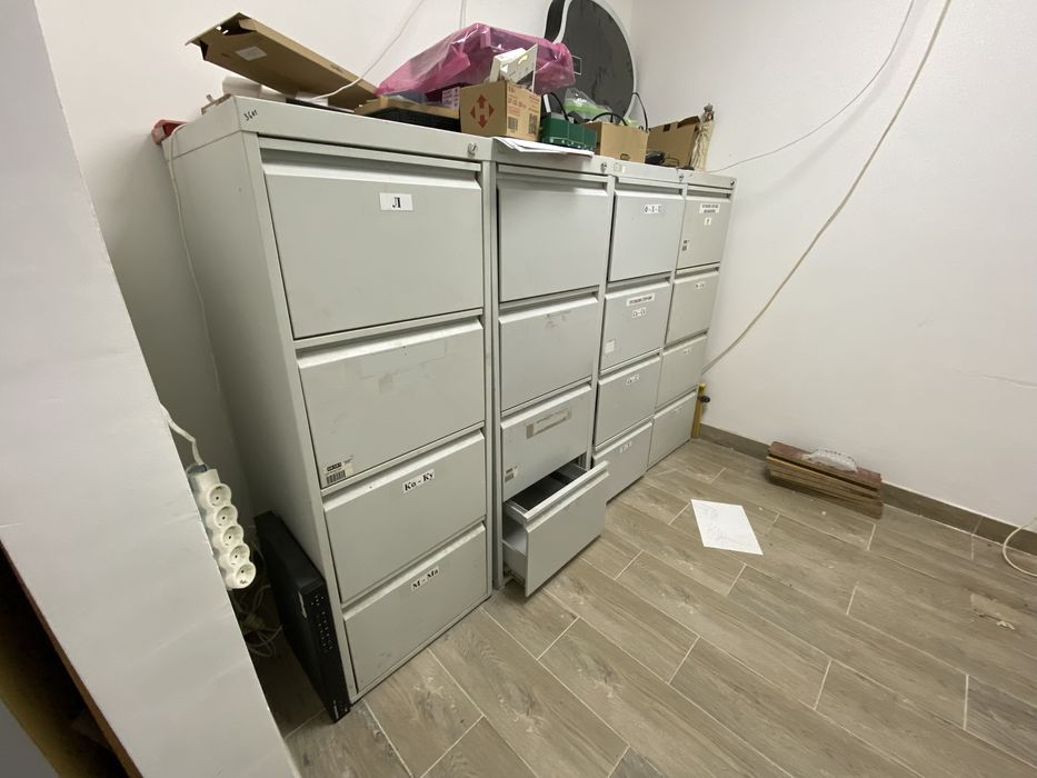 Шафи металеві на офіс чи склад