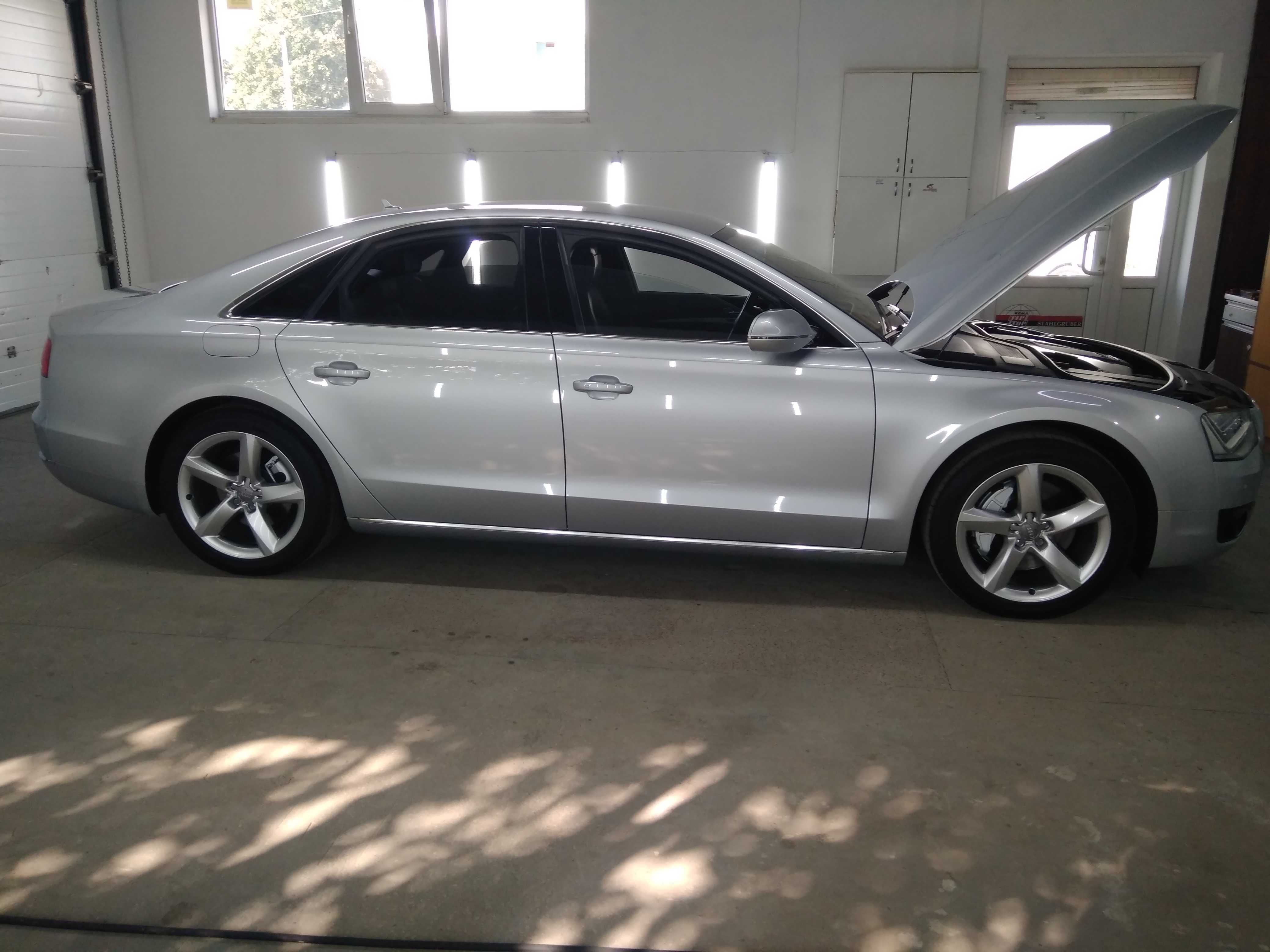 AUDI A8D4 3.0TDI 2014