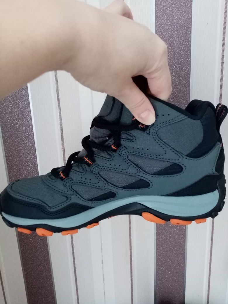 Трекінгові чоловічі високі черевики GORE-TEX, виробник MERRELLL