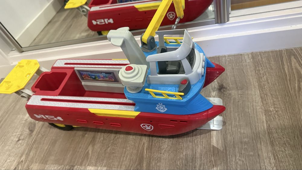 Barco da patrulha pata