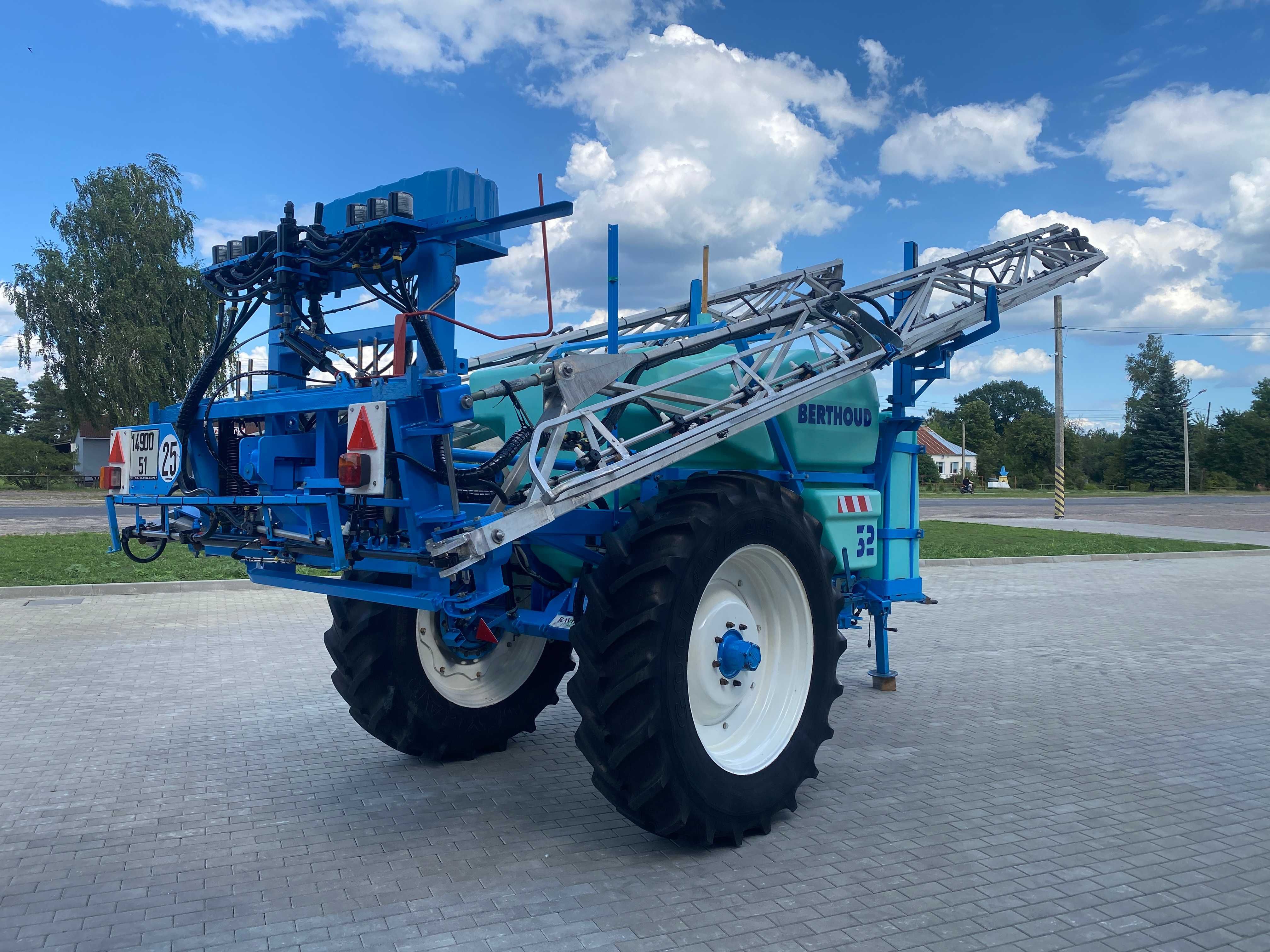 Оприскувач Berthoud Major 3200л