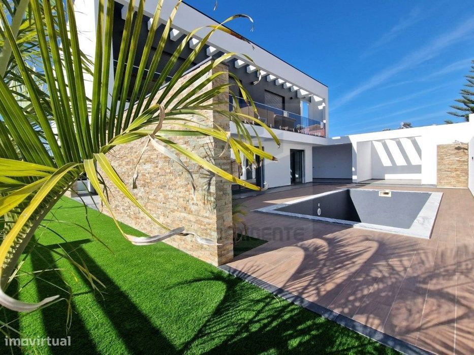 Moradia Isolada, Nova, Pronta a Habitar, Jardim, Piscina