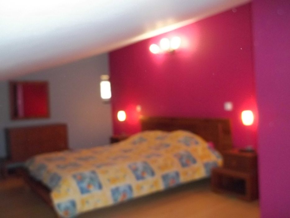 Quarto em Valença disp.  01dect25