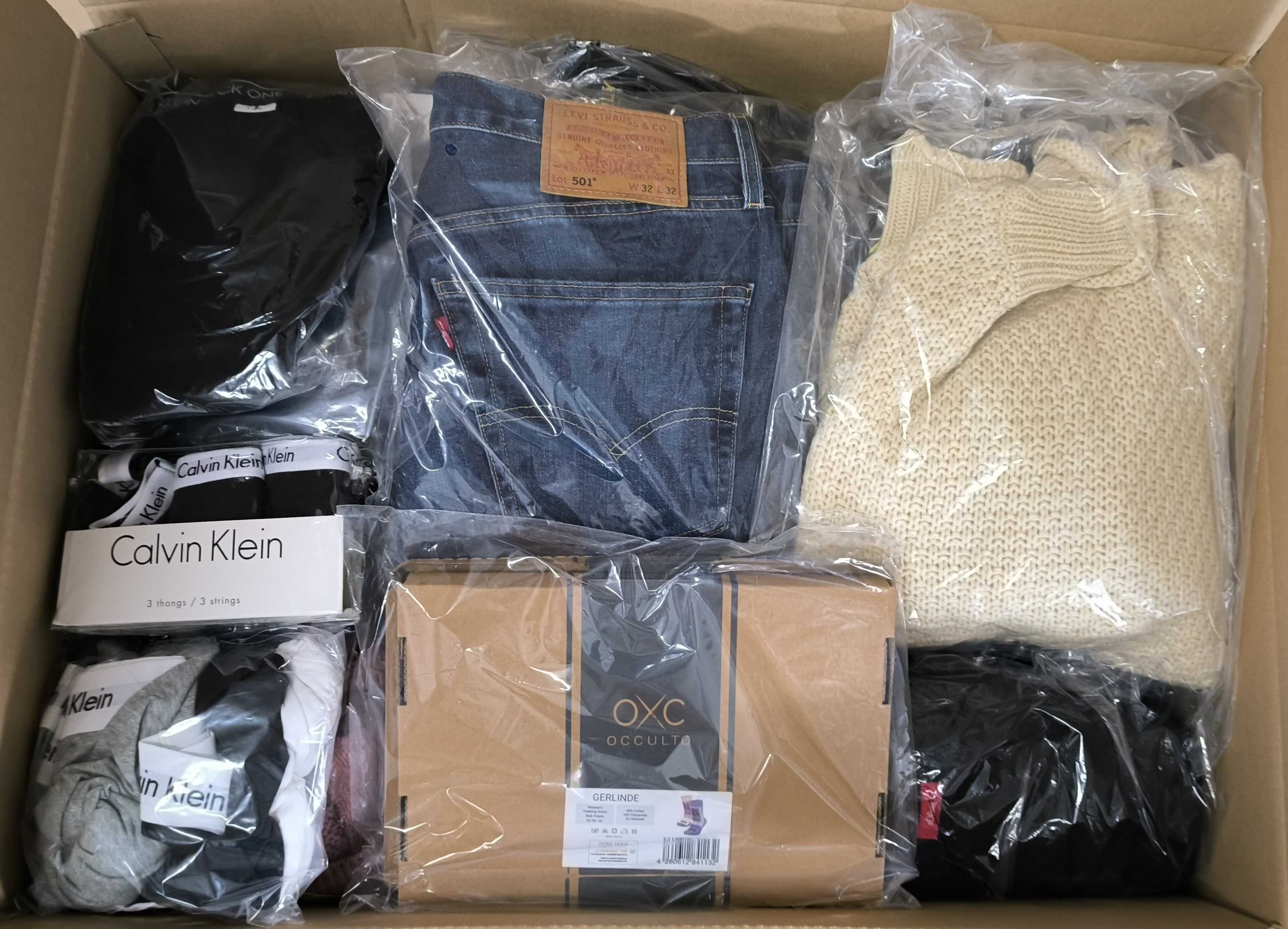 karton box mix - marki tj. Adidas, Nike, Puma, Levi's i wiele innych