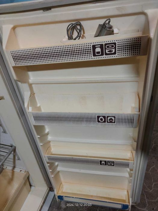 Продам холодильник днепр 2
