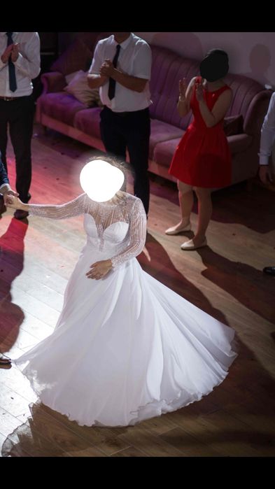 Suknia ślubna r. 38 długi rękaw PIĘKNA