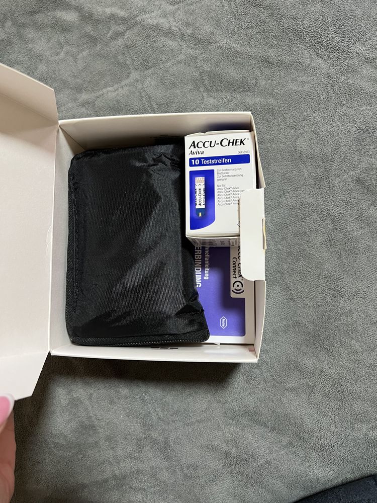 Глюкомерт Accu-Chek Aviva Connect
