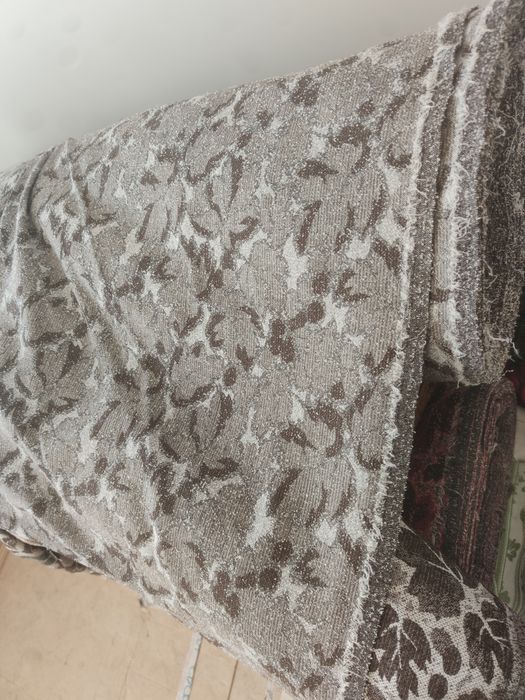 Різна тканина в рулонах