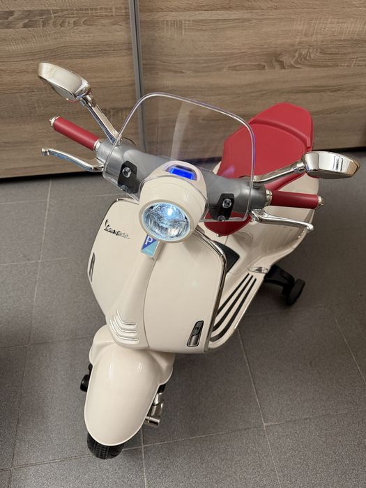 Scotter  Vespa para criança