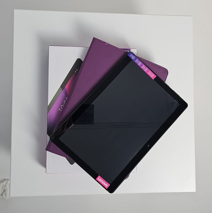 Планшет tab m10 Lenovo, в чудовому чохлі майже новий!