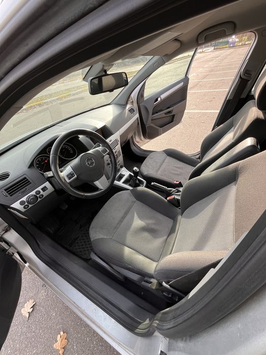 Opel Astra 1.6  2009
