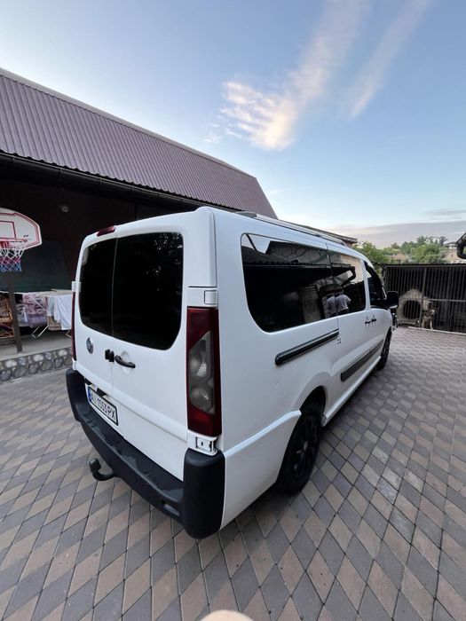 Продам власне авто у гарному стані