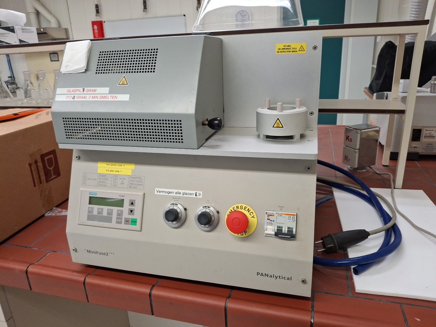 Piec laboratoryjny