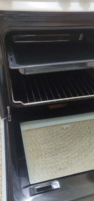 Forno elétrico Teka.