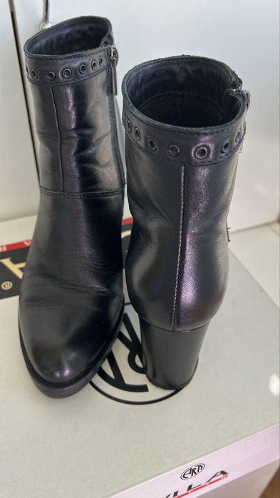 Жіночі шкіряни ботильони, виробництво Туреччина, 38 розмір