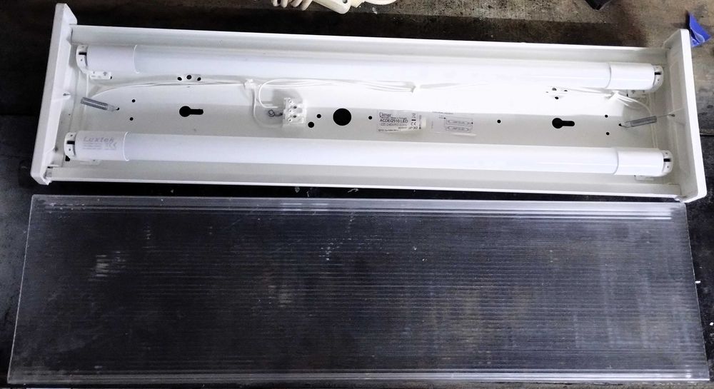 Candeeiro Cozinha Lampadas 2 Tubolares Flurescentes