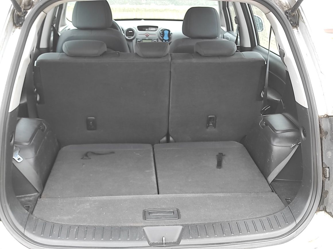 Kia carens 2007r