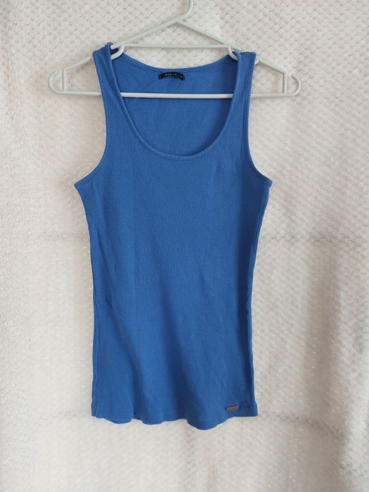 T-shirt bez rękawów, top. Mohito. Rozmiar M