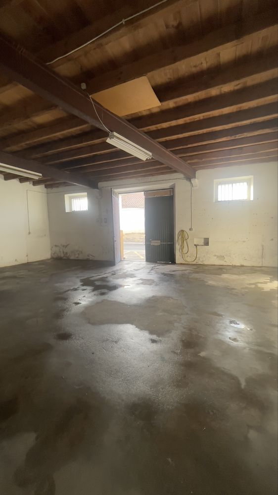 Arrenda-se garagem Centro de Benavente