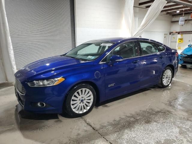 Оренда авто Ford Fusion Hybrid 2016 економний довгостроково