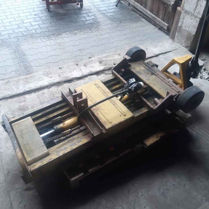 Maszt do ciągnika traktora od wózka widłowego widlaka sztaplarka.